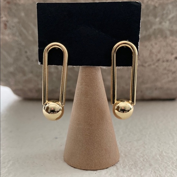 14k Gold Plated Elegant Gold Safety Pin Earring - Picture 1 of 4